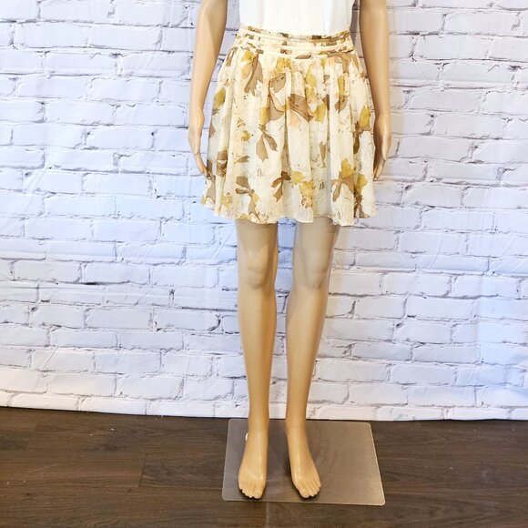 CLUB MONACO - beautiful 100% silk floral print mini skirt - Picture 4 of 8